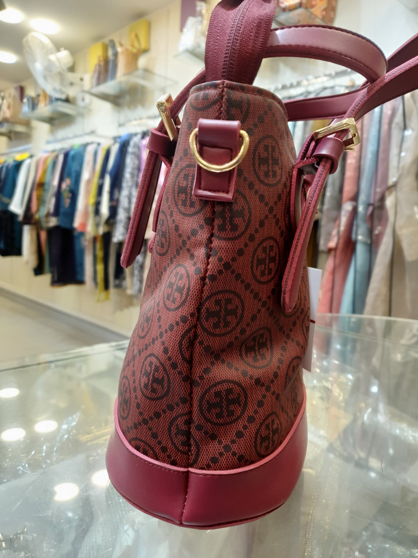 STYLISH BEIGE TAN BUCKET STYLE HANDBAG