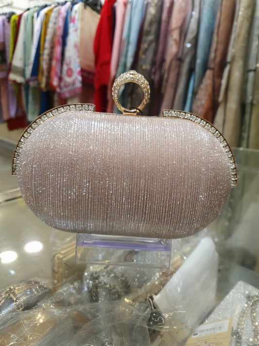 ELEGANT SILVER GLITTER CLUTCH